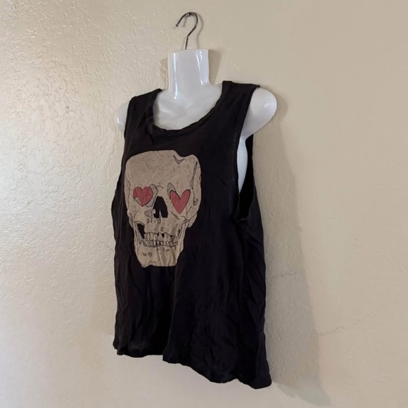 Chaser Black Tank Top with Skull and Heart Eyes - Picture 2 of 3